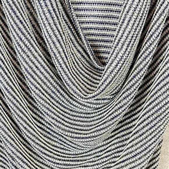 CELESTE Stretchy Cover-Up Black White Stripes Size Large - Picture 4 of 15